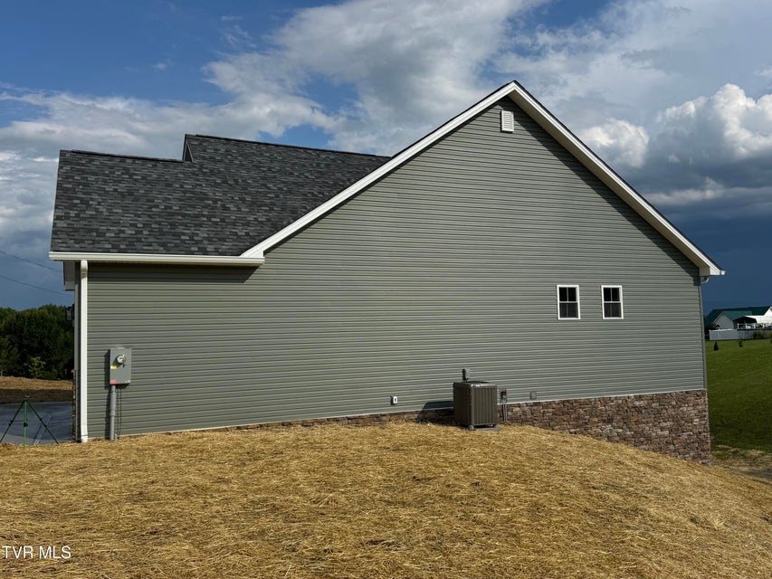 Photo #5: 601 Sand Ridge Circle