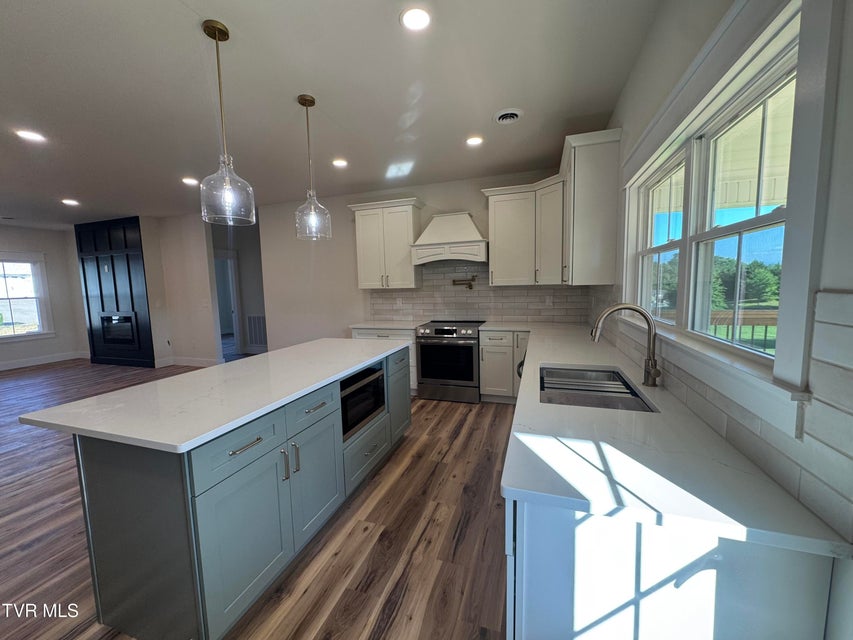 Photo #11: 601 Sand Ridge Circle