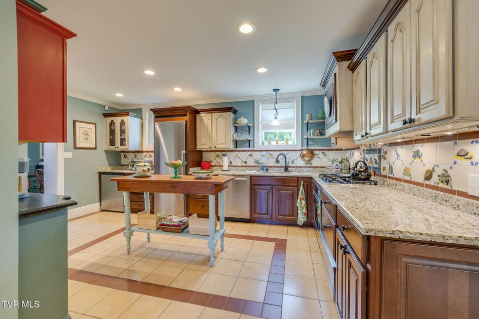Photo #16: 1385 Catawba Street