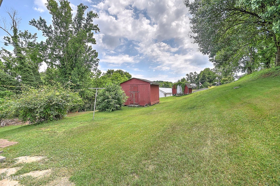 Photo #29: 220 Elizabeth Street
