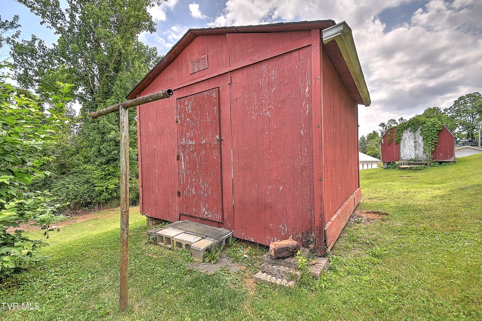 Photo #31: 220 Elizabeth Street