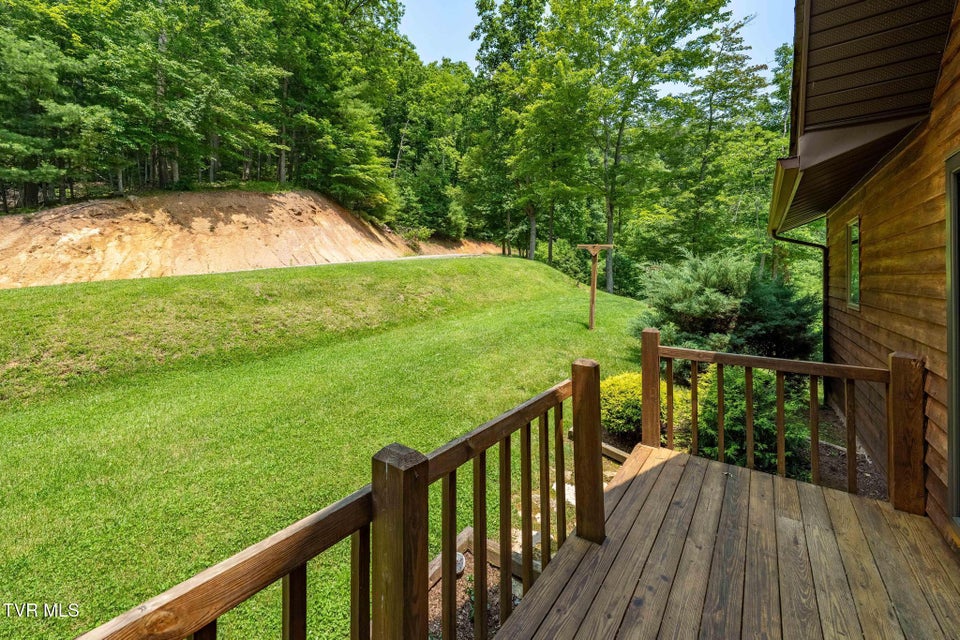 Photo #8: 196 Hiddenwood Drive