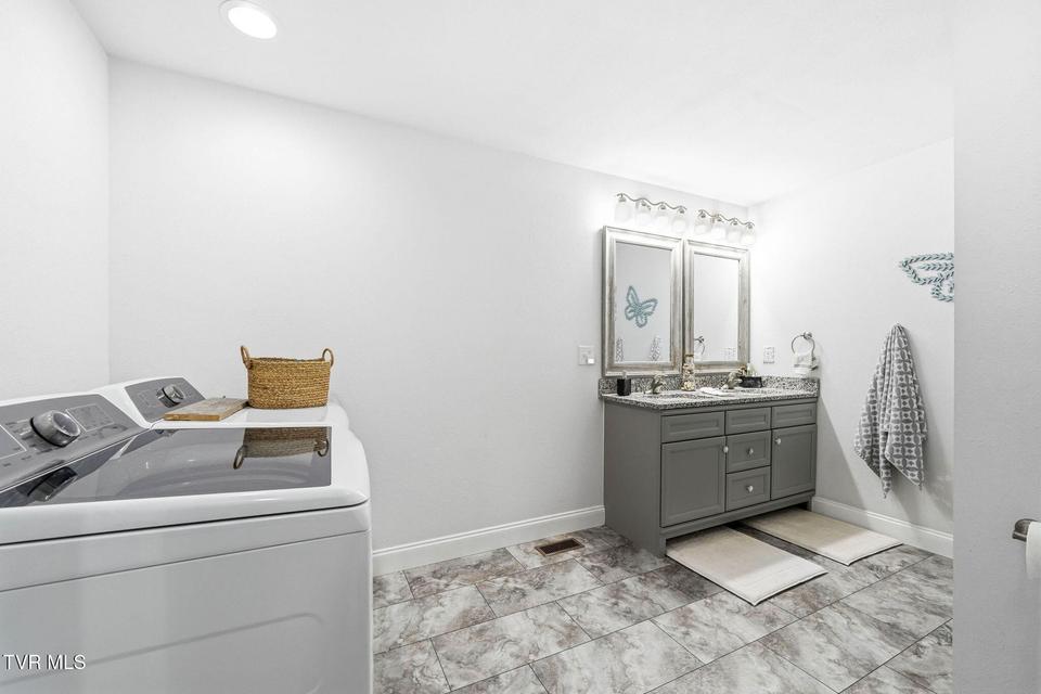 Photo #15: 730 Ottway Road