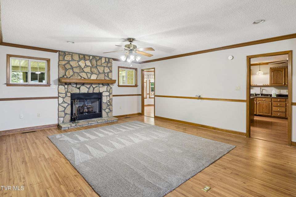 Photo #6: 408 Taryn Court