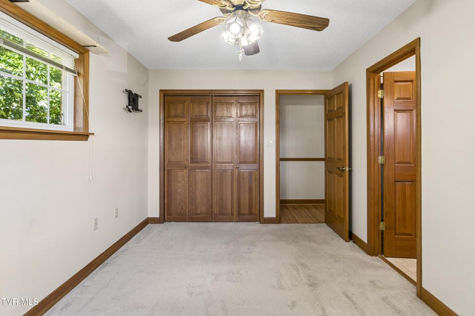 Photo #28: 408 Taryn Court