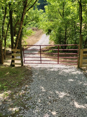 1st photo of Tr 92-A-12 Flower Gap Road Road