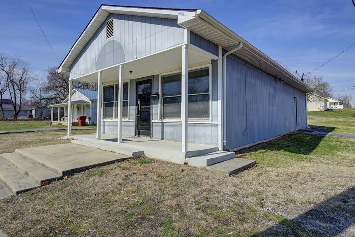 1st photo of 1415 Fairview Avenue