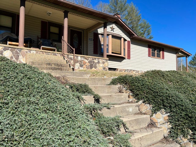 1st photo of 8148 Fairview Road