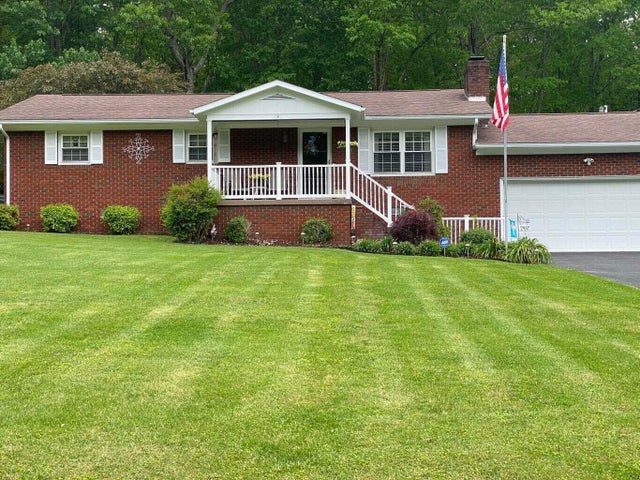 1st photo of 2937 Sunrise Village Road