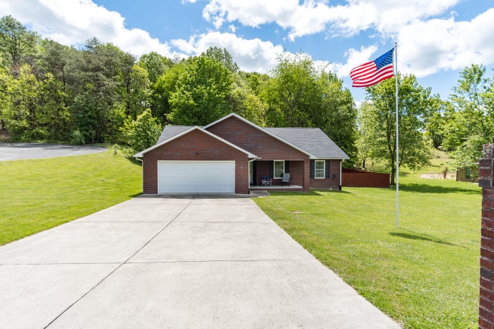 1st photo of 310 Shiloh Shoals Drive