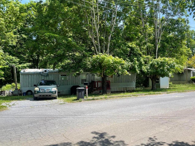 1st photo of 170 Hidden Oaks Drive