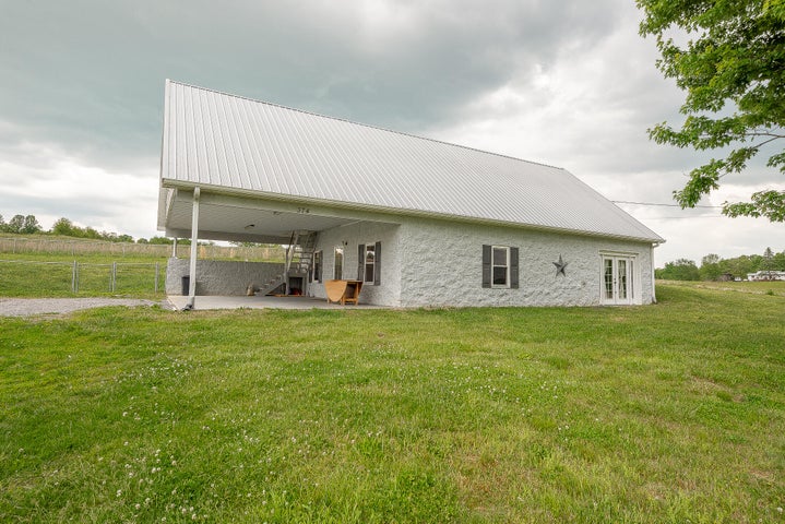 1st photo of 374 Ducktown Road