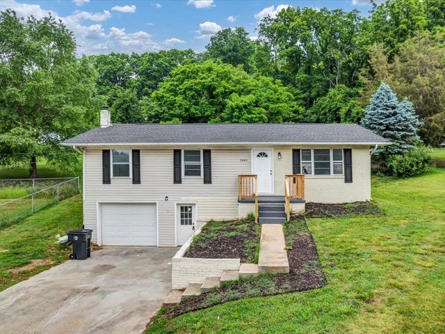1st photo of 2449 Holder Drive