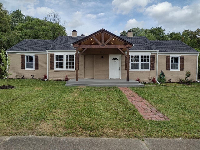 1st photo of 2028 Sherwood Road