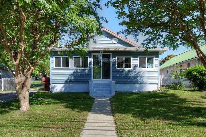 1st photo of 1605 Fairview Avenue