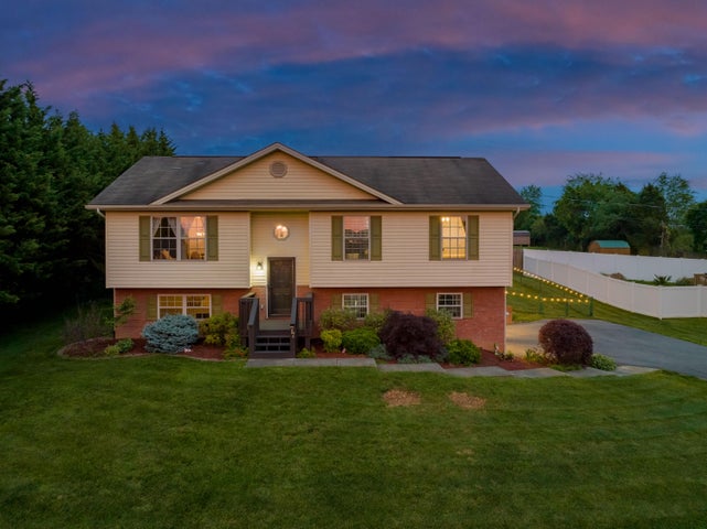 1st photo of 77 Martins Glen Court