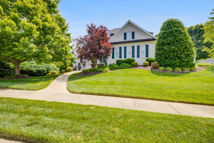1st photo of 118 Sun Chase Court