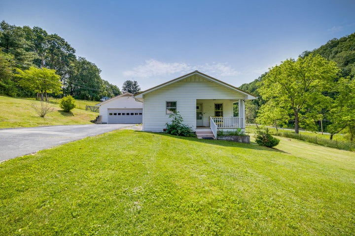 1st photo of 630 South Austin Springs Road