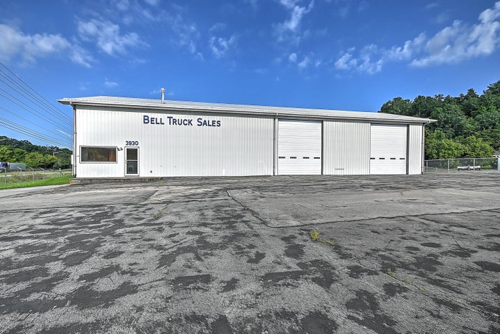 1st photo of 3930 Stone Drive