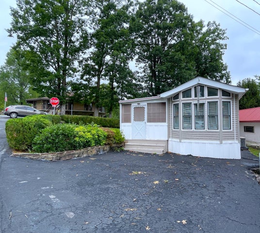 1st photo of 5355 East Parkway