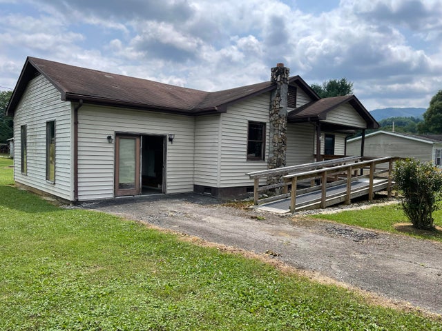 1st photo of 311 Collins Drive