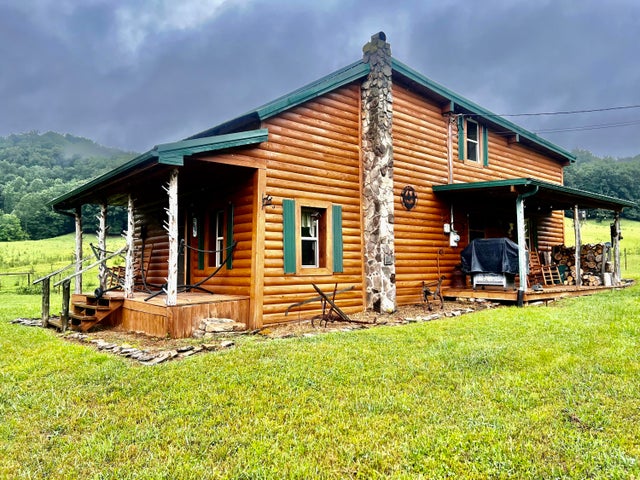 1st photo of 869 Caney Valley Loop
