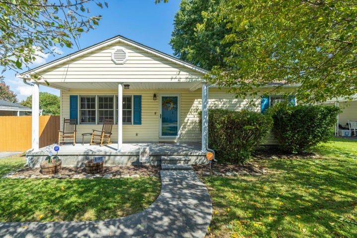 1st photo of 1107 Lynndale Drive