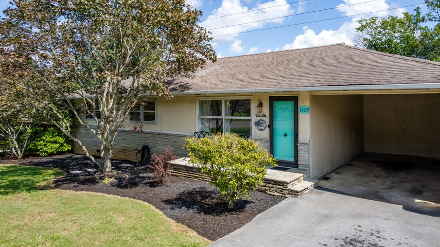1st photo of 1109 Indian Hills Drive 