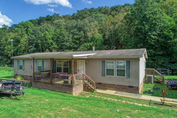 1st photo of 262 Barnett Hollow Road
