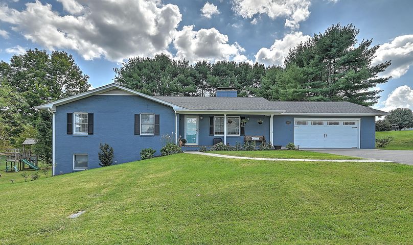 1st photo of 19471 Mccray Drive