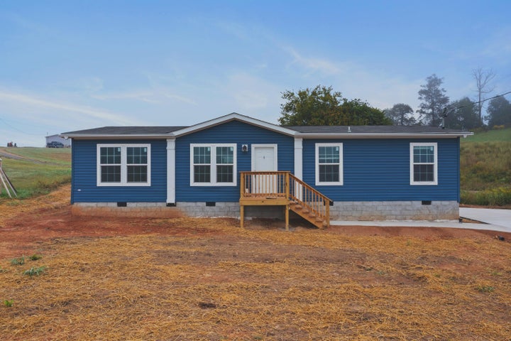 1st photo of 1521 Howell River Road