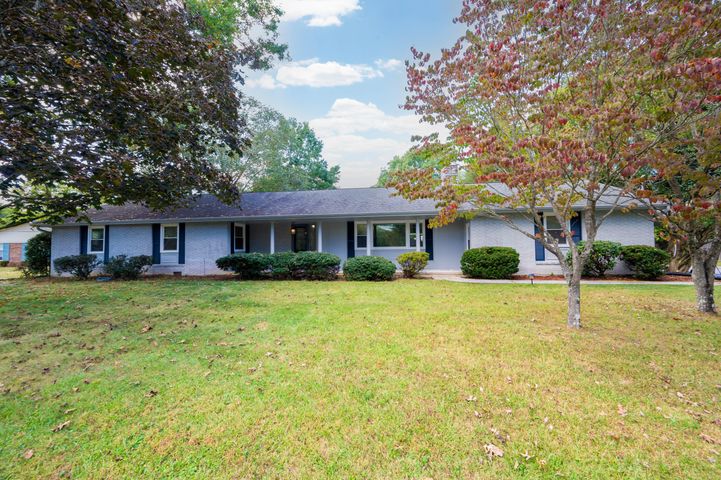 1st photo of 808 Chippendale Road