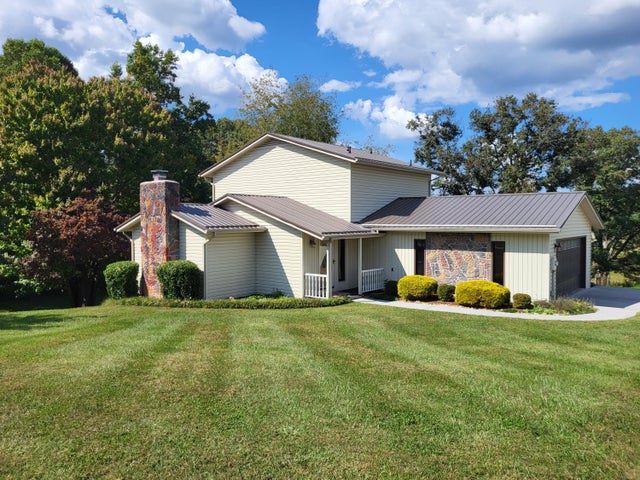 1st photo of 122 Heather Lane