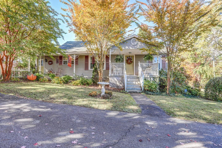 1st photo of 544 Mayfield Avenue