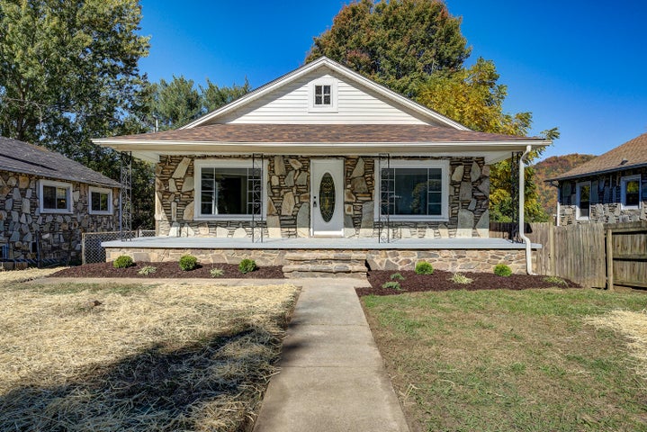1st photo of 613 Elm Avenue