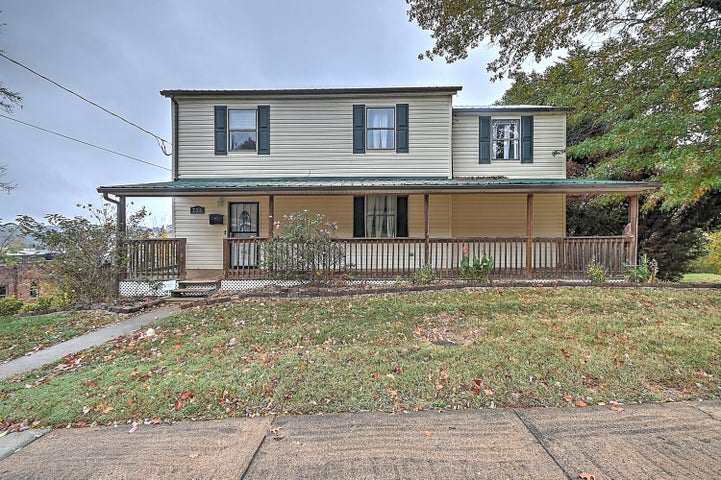 1st photo of 735 H Street