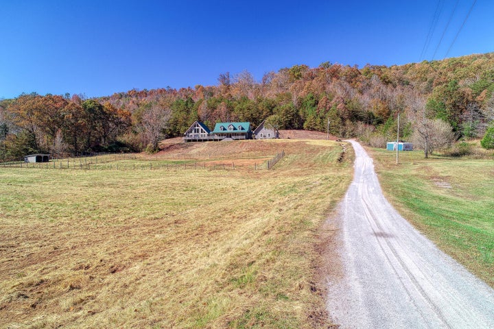1st photo of 1274 Tarpine Valley Road