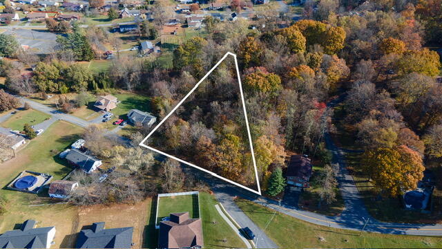 1st photo of 1821 Triangle Road
