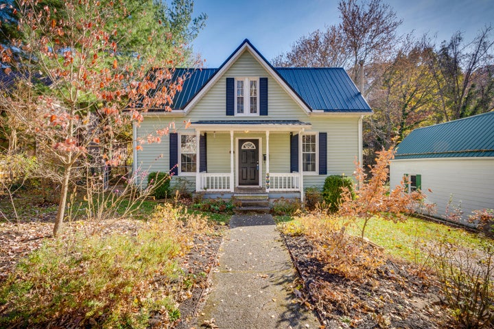1st photo of 309 Poplar Street