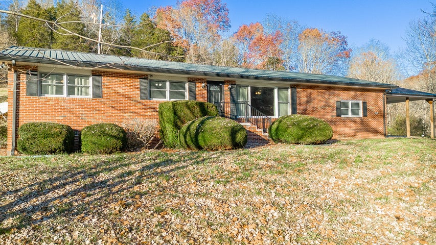 1st photo of 1549 Valley Creek Road