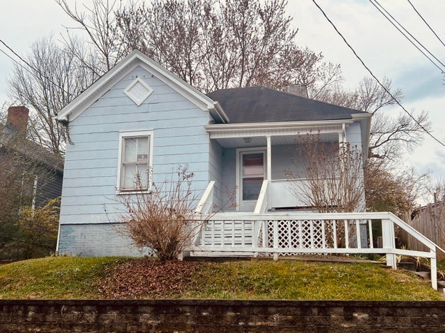 1st photo of 703 Portsmouth Avenue