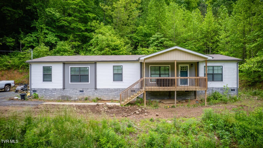 1st photo of 343 Butcher Valley Road