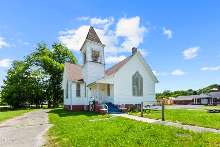 1st photo of 920 Churchview Street