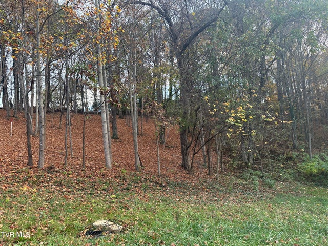 1st photo of 126 Maple Crest