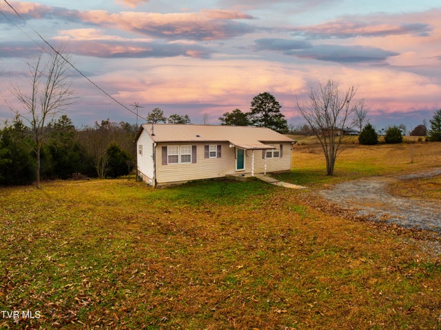 1st photo of 1057 Old Highway 66 