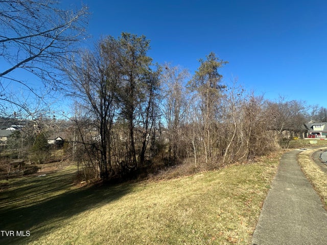 1st photo of 123 Vicksburg Road