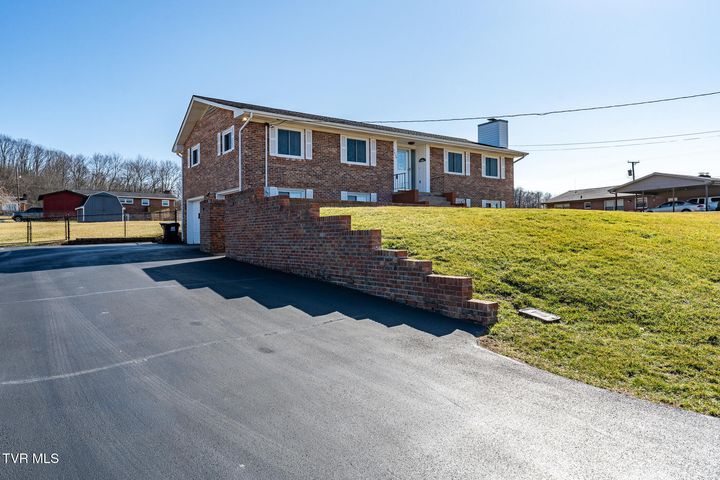 1st photo of 5605 Apache Drive