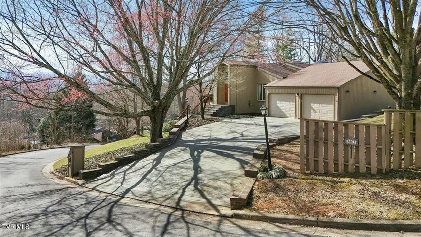1st photo of 3601 Honeywood Drive