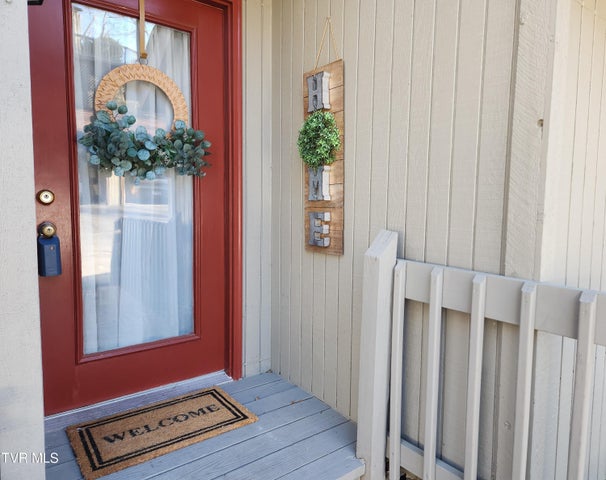 1st photo of 35 Willowbrook Court