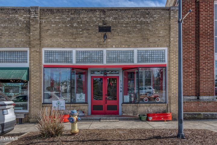 1st photo of 139 Town Square Street